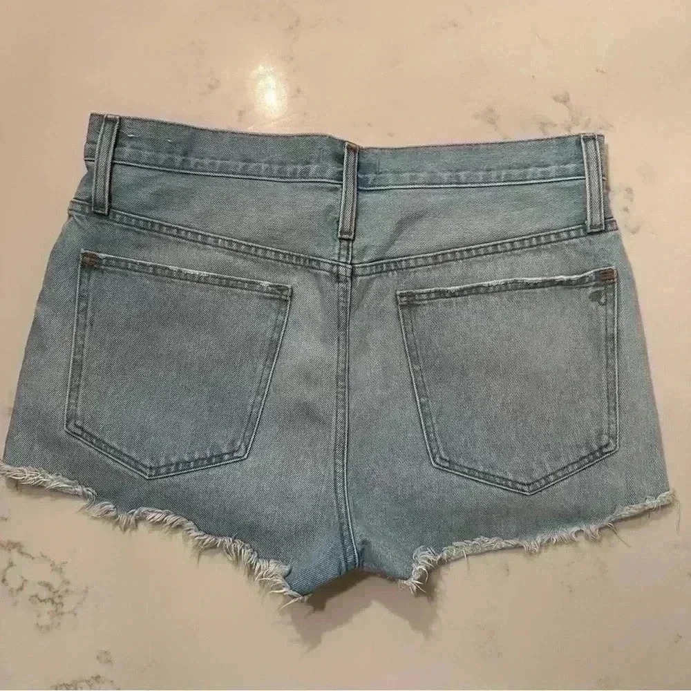 Madewell Relaxed Denim Shorts in Cedarcroft Wash High Rise Raw Hem Size 30- A14 - Picture 2 of 10